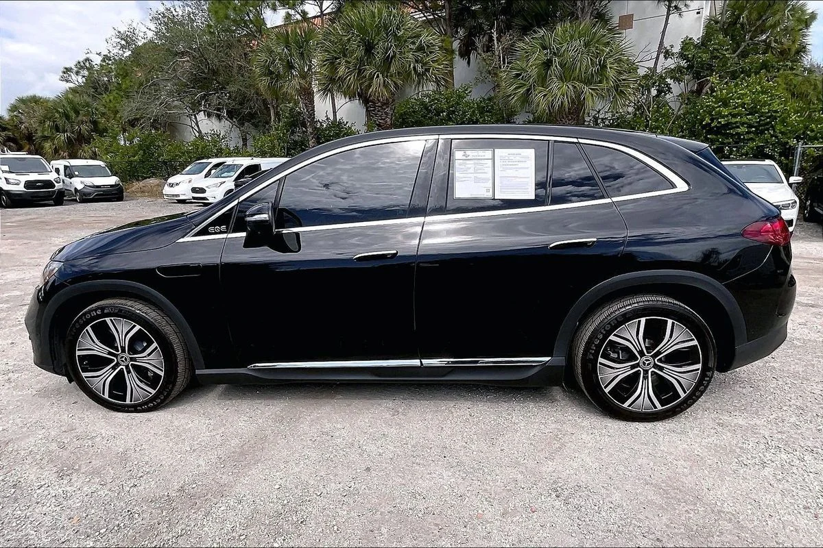 Used 2023 Black Mercedes-Benz 4MATIC® image 29