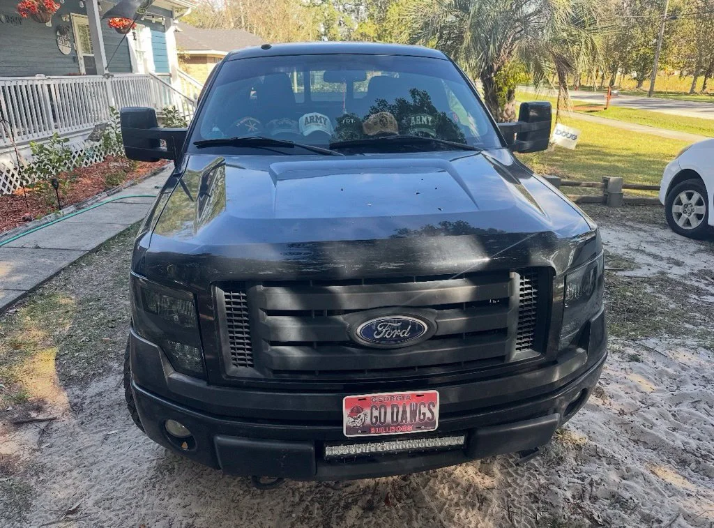 Used 2010 Black Ford XL image 2
