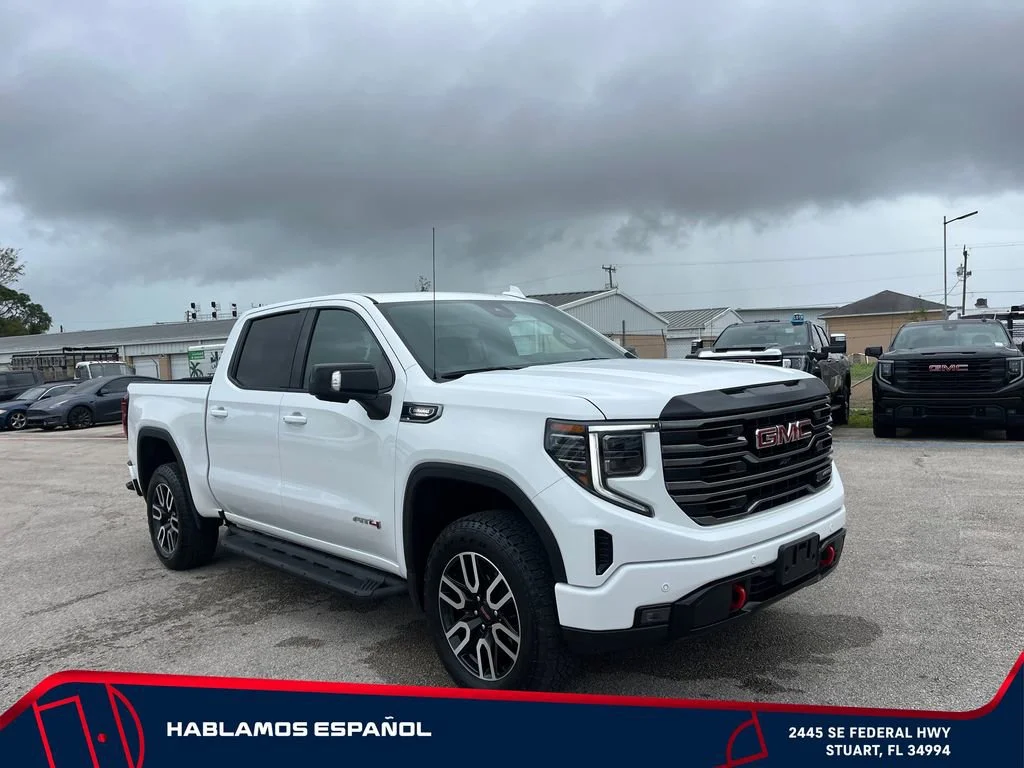 Used 2025 Summit White GMC AT4 image 2
