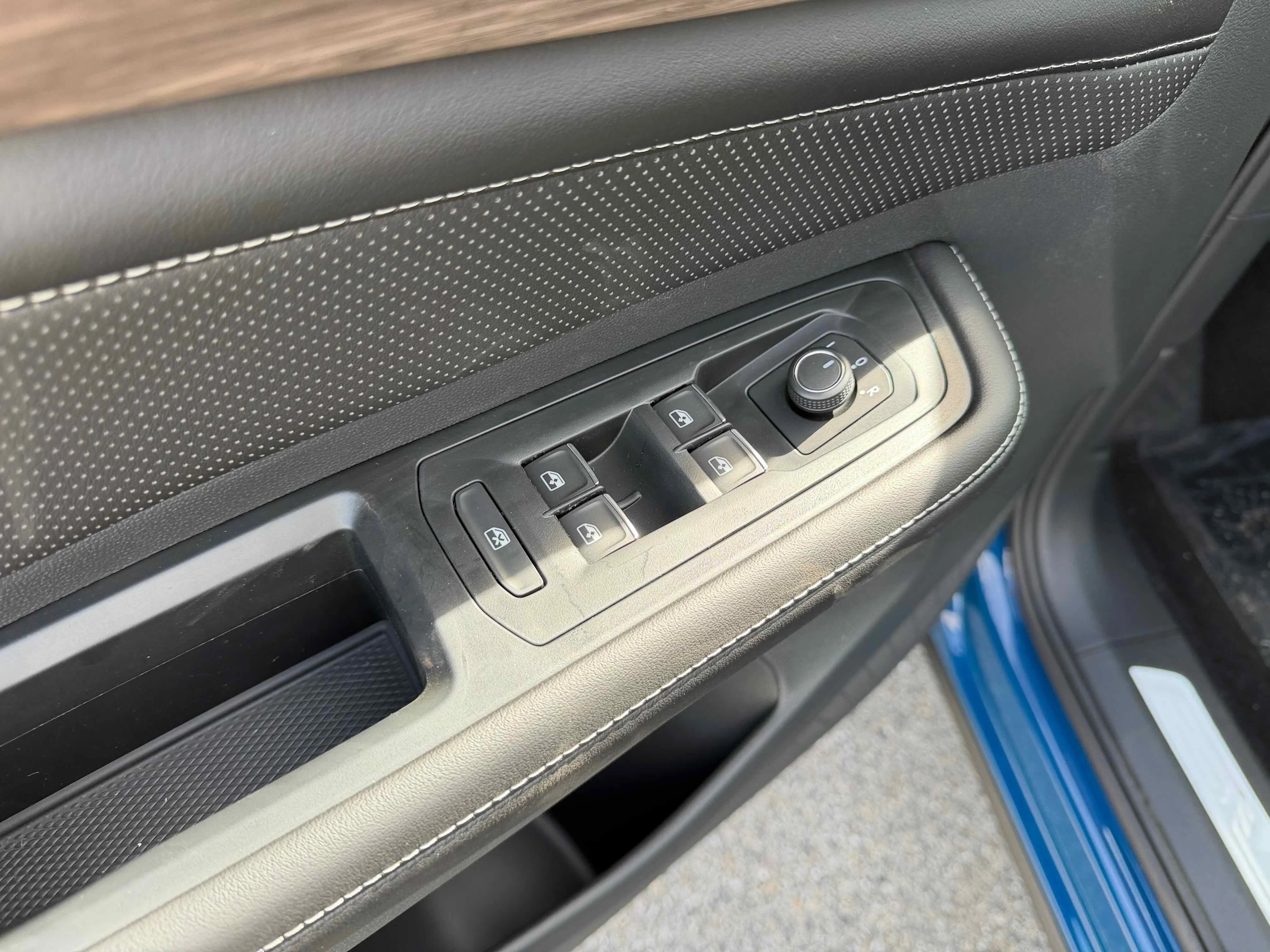 New 2026 Blue Volkswagen 2.0T SEL image 14