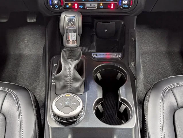 New 2026 Avalanche Gray Ford Outer Banks® image 37