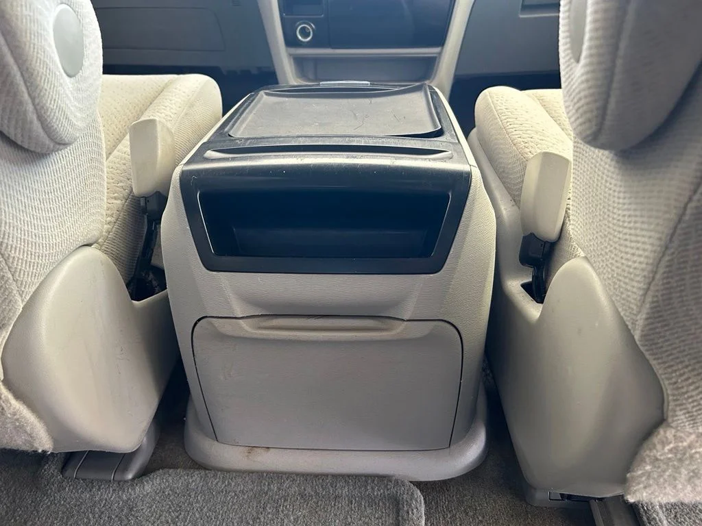 Used 2014 Gray Toyota LE image 25