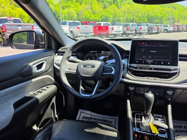 Used 2023 Black Jeep Latitude image 15