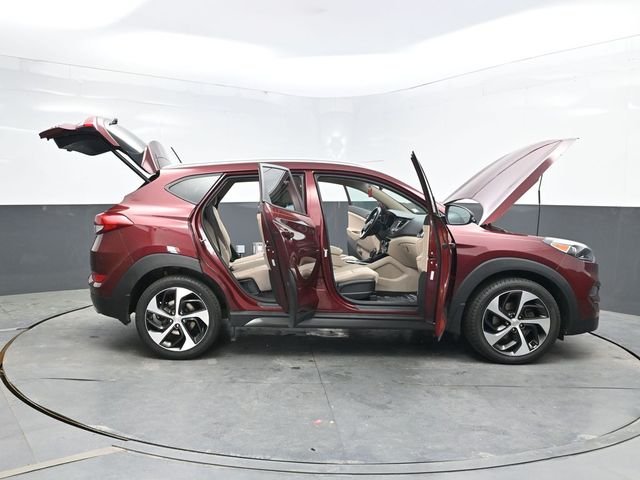 Used 2016 Red Hyundai Sport image 52