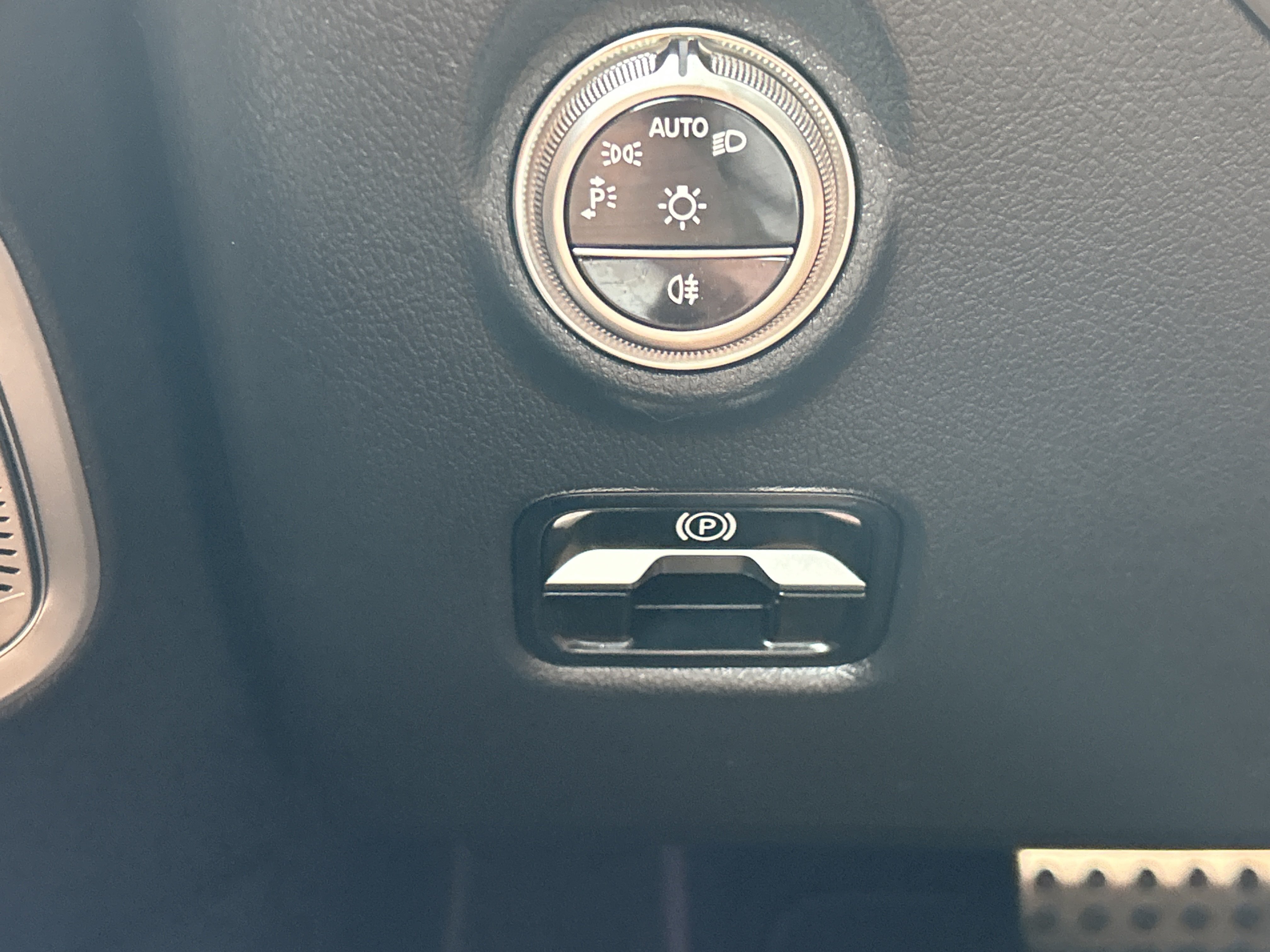 Certified Used 2025 Polar White Mercedes-Benz CLE 300 4MATIC® Coupe image 24