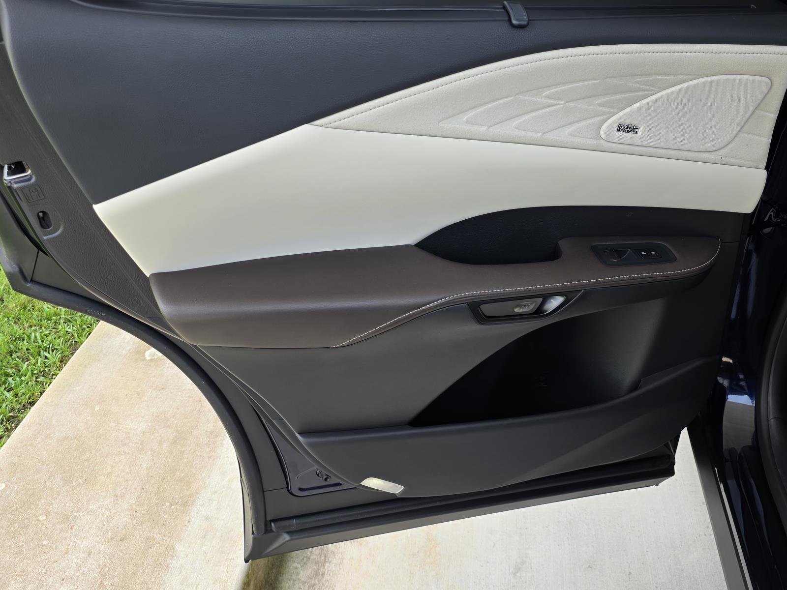 2024 Lexus RX 350 - Photo 37