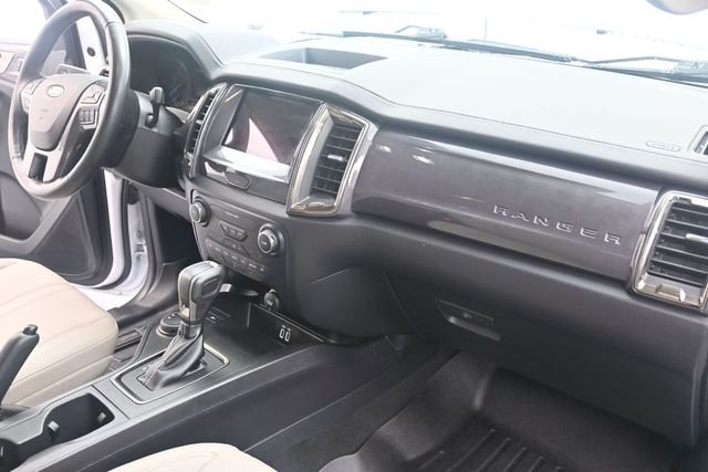 Used 2023 Oxford White Ford Lariat image 29