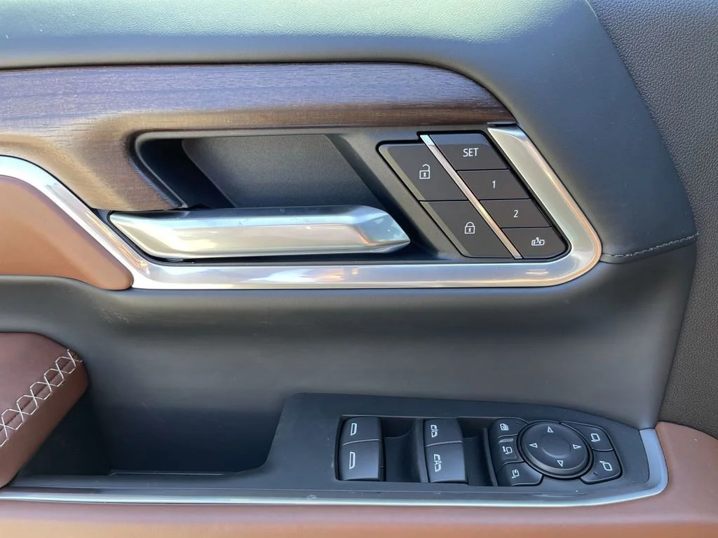 2025 GMC Sierra 3500HD Denali Ultimate - Photo 24