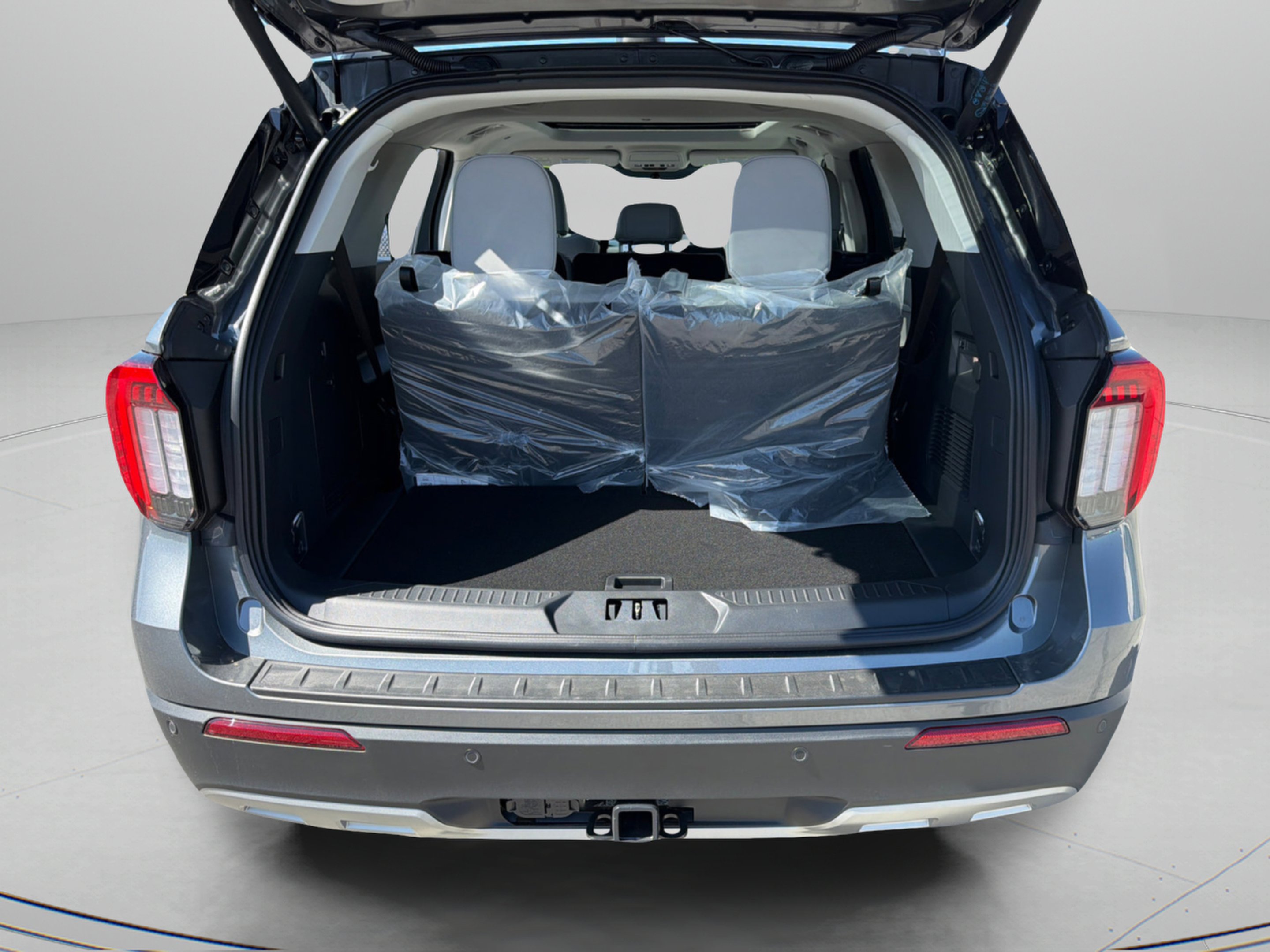 Used 2026 Carbonized Gray Metallic Ford Active image 10