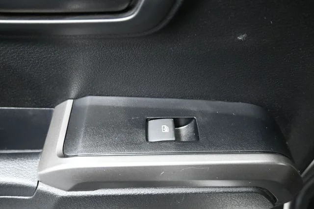 Used 2022 White Toyota SR5 image 10