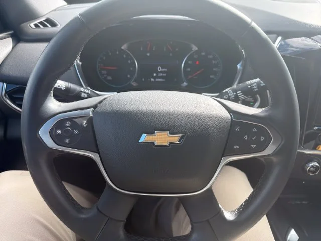 Used 2023 STERLING GRAY METALLIC Chevrolet LT Cloth image 18