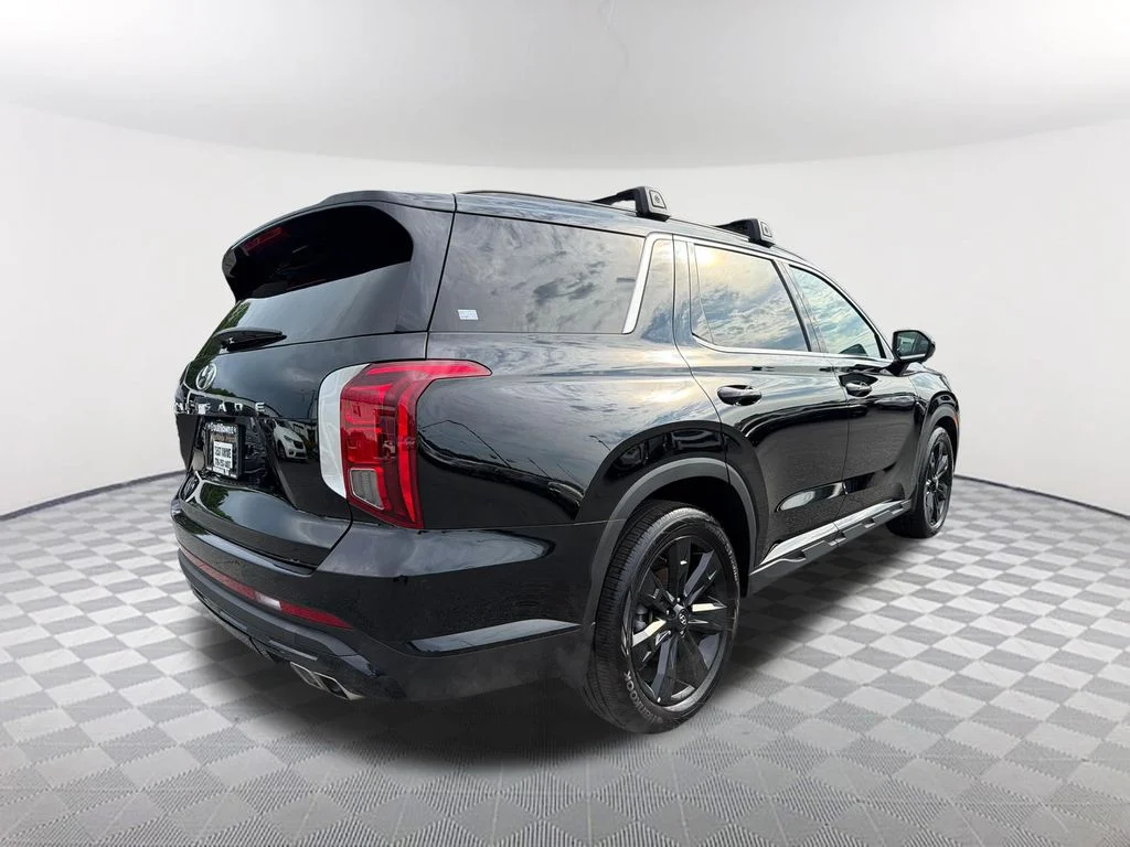 Used 2025 Black Hyundai XRT image 5