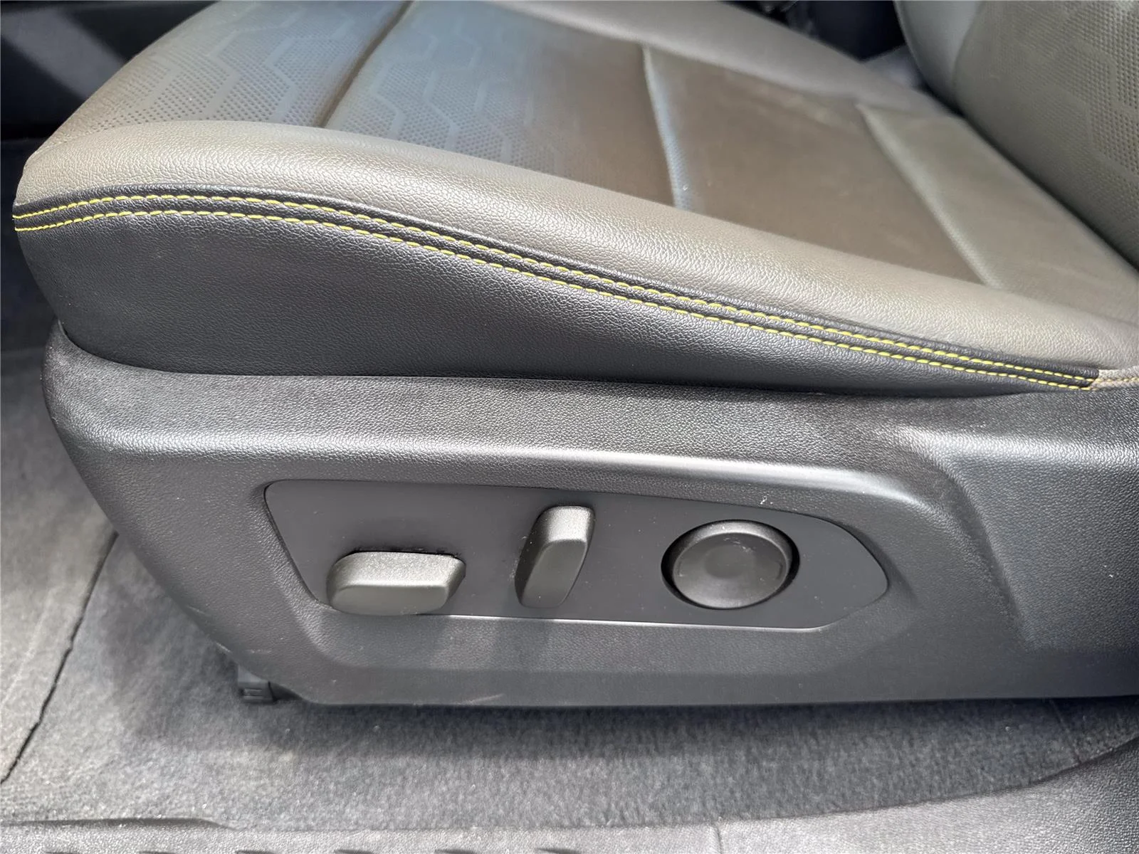 Used 2023 Summit White Chevrolet ZR2 image 13
