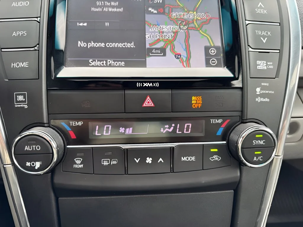 Used 2017 Gray Toyota XLE image 21