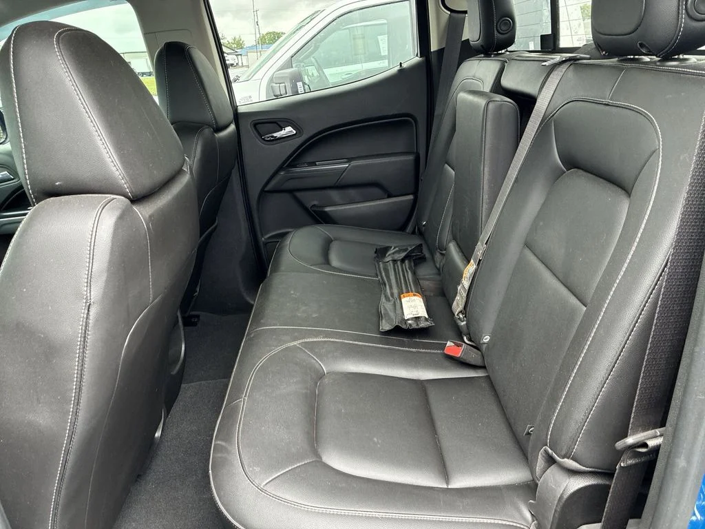 Used 2022 Blue Chevrolet ZR2 image 19