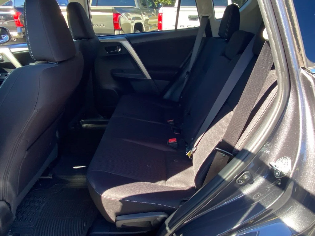 Used 2014 Gray Toyota XLE image 6