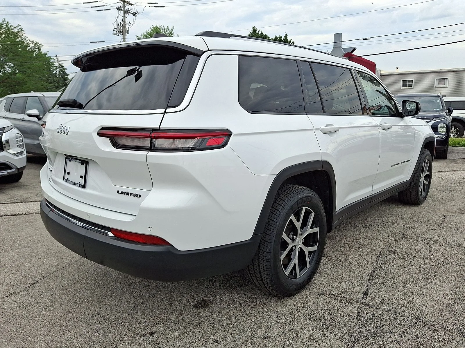 Used 2023 White Jeep Limited image 7