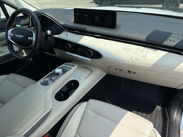 Used 2024 White Genesis 2.5T image 26
