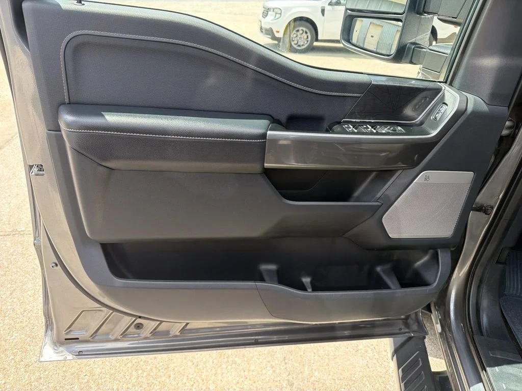 Used 2023 Gray Ford XLT image 18
