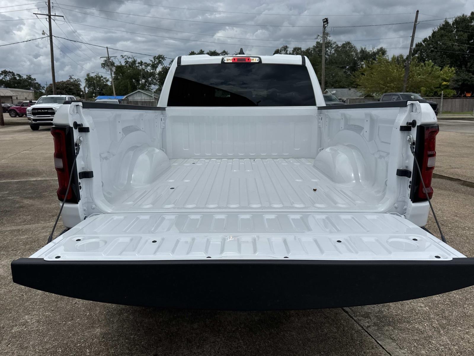 New 2026 Bright White Clearcoat RAM Tradesman image 6