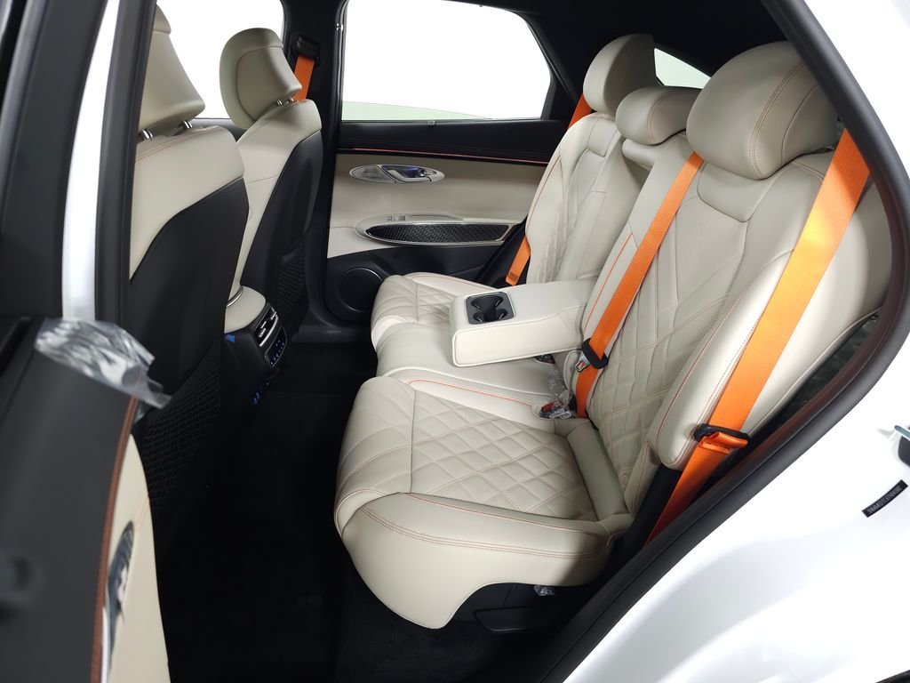 New 2026 White Genesis 3.5T SPORT PRESTIGE image 32