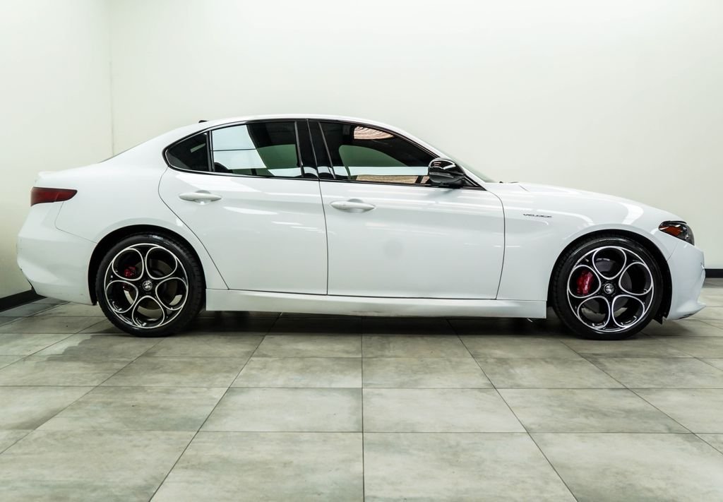 Used 2023 White Alfa Romeo Veloce image 7