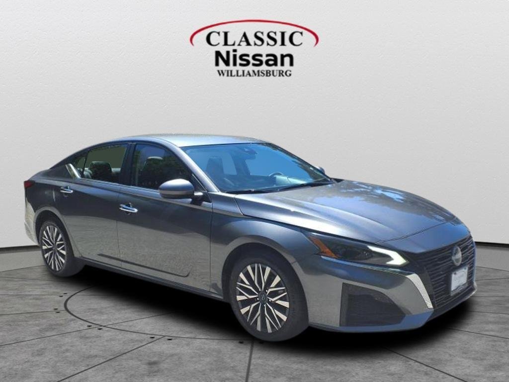 2023 Nissan Altima SV