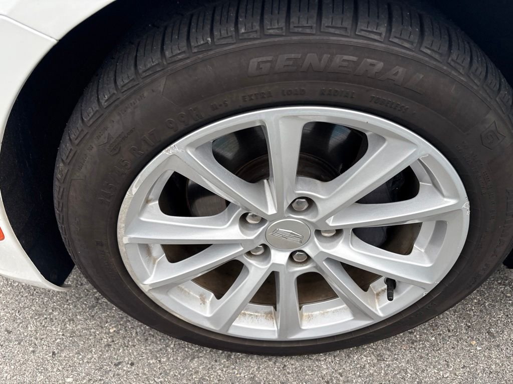 Used 2019 White Cadillac 2.0L Turbo image 4