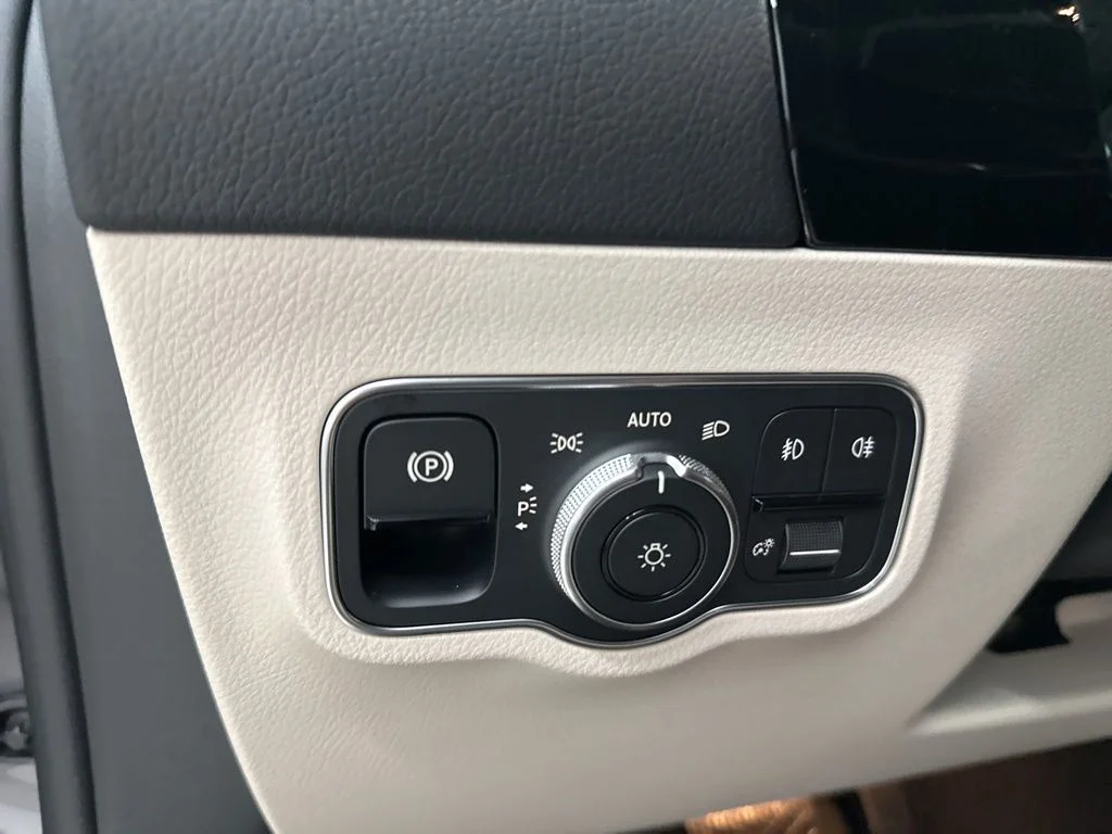 Used 2026 Gray Mercedes-Benz GLA 250 image 18