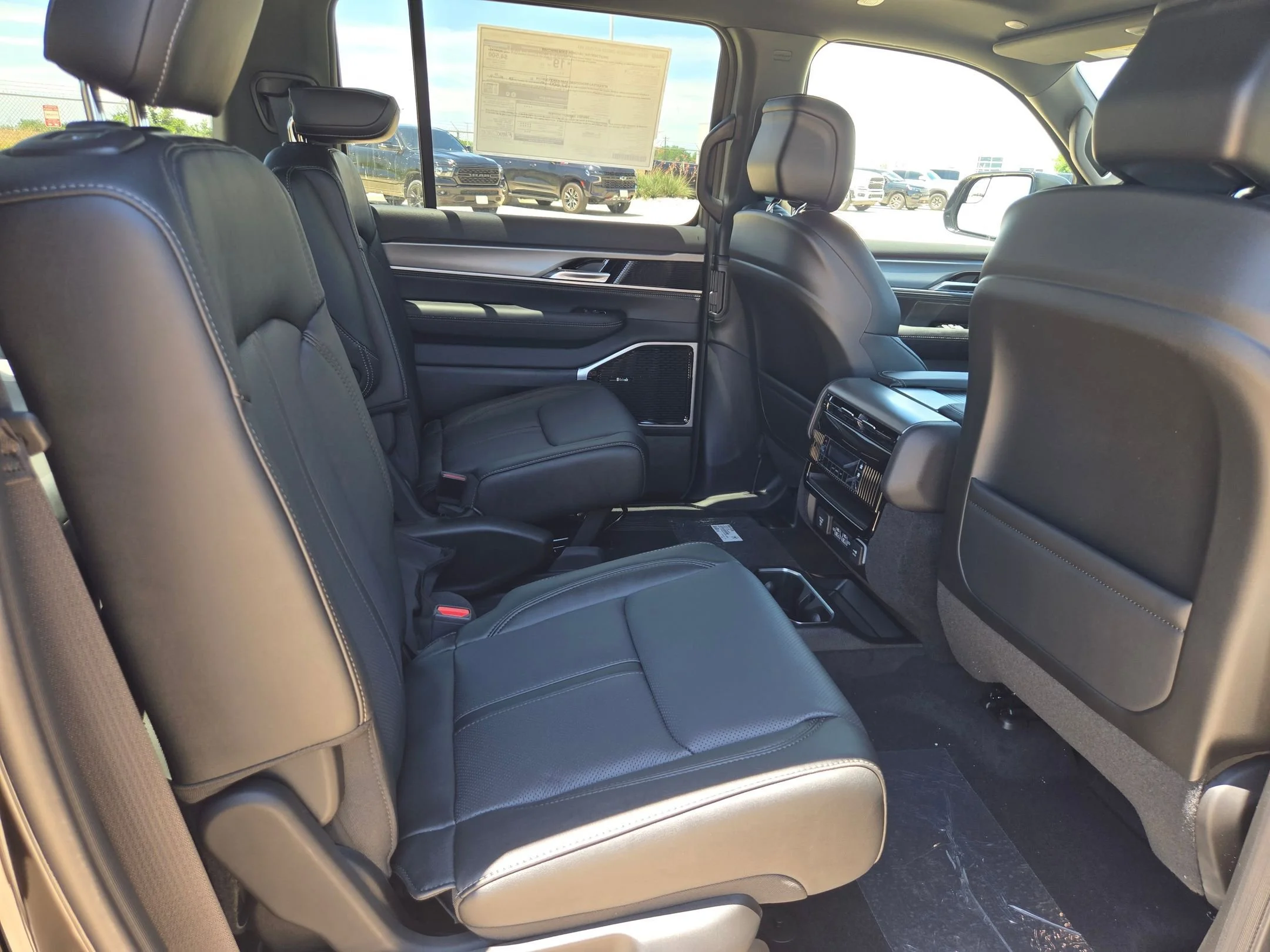 New 2026 High Gloss Black Jeep Limited Altitude image 23