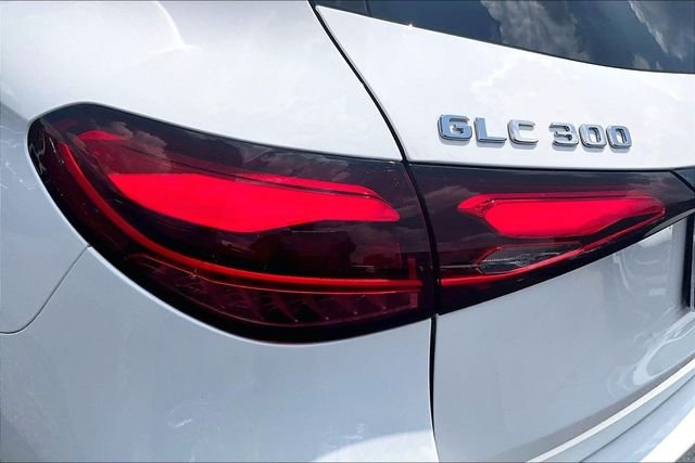 Certified Used 2024 White Mercedes-Benz GLC 300 image 25