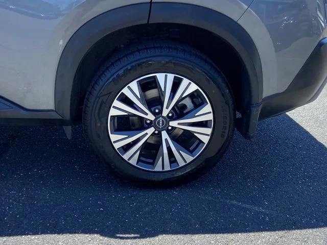 Certified Used 2022 Gun Metallic Nissan SV image 11