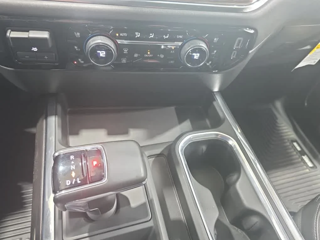 Used 2024 Iridescent Pearl Tricoat Chevrolet LTZ image 21