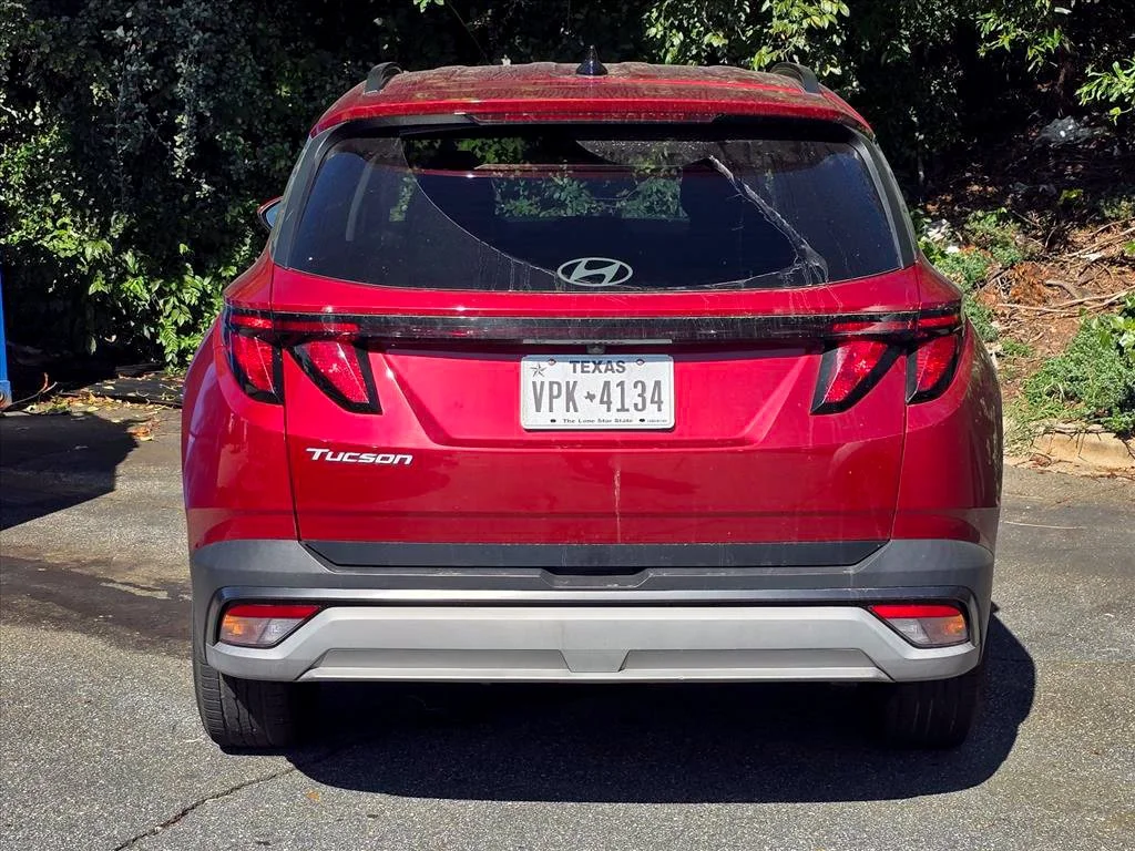 Used 2025 Red Hyundai SEL image 12