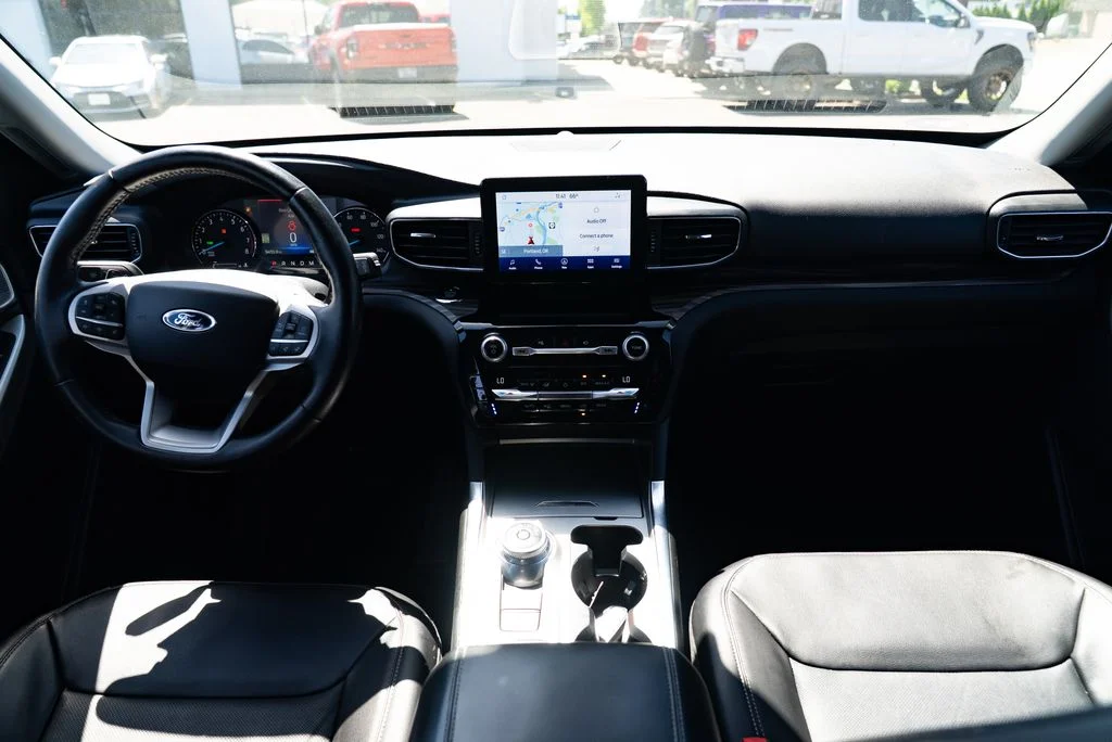 Used 2021 Gray Ford Limited image 8