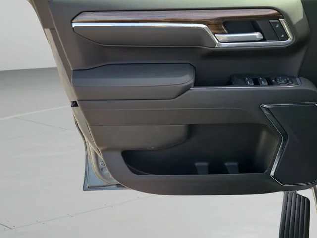 New 2026 Sterling Gray Metallic Chevrolet LT Trail Boss image 18
