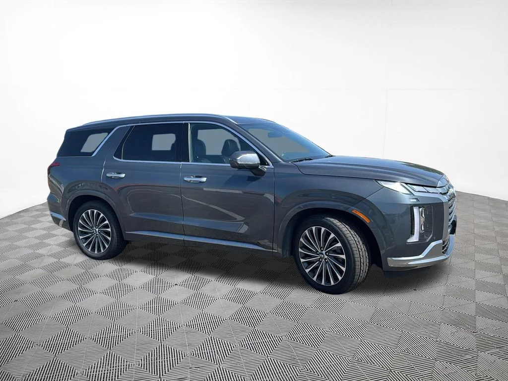 Used 2024 Gray Hyundai Calligraphy image 5