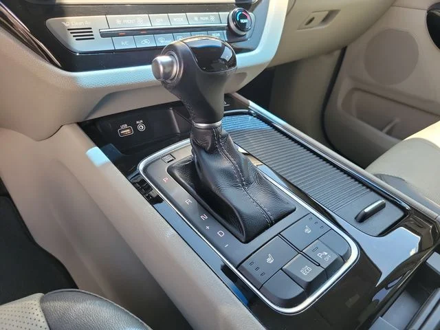 Used 2015 Silver Kia EX image 21