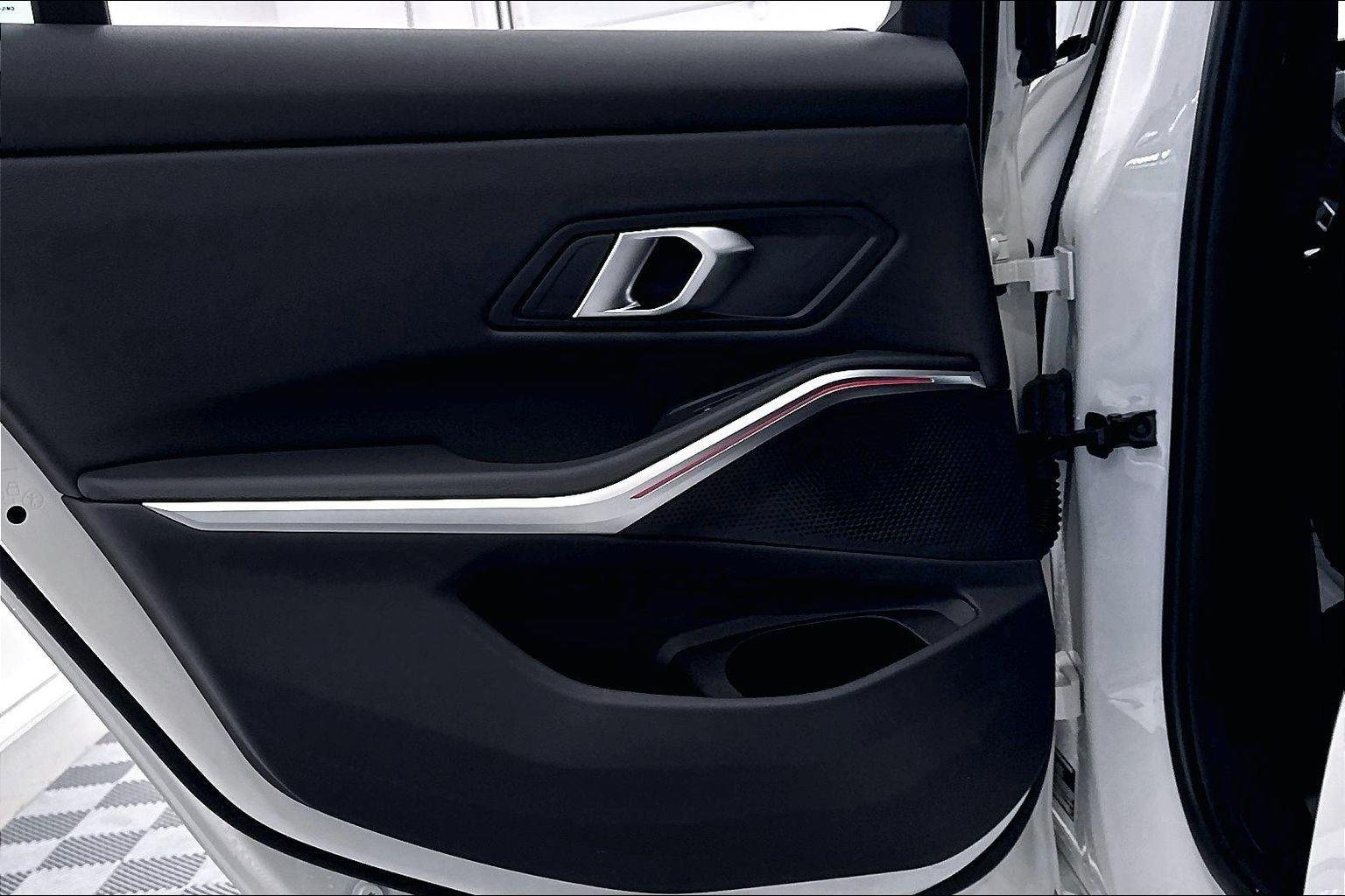 New 2026 Alpine White BMW 330i NA xDrive image 30