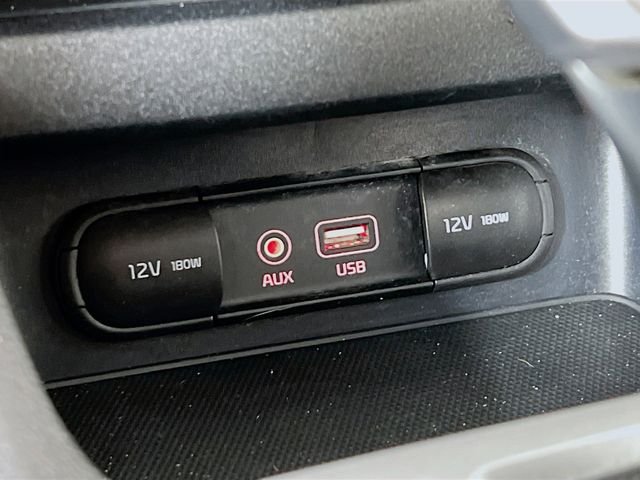 2021 Kia Forte LXS - Photo 18