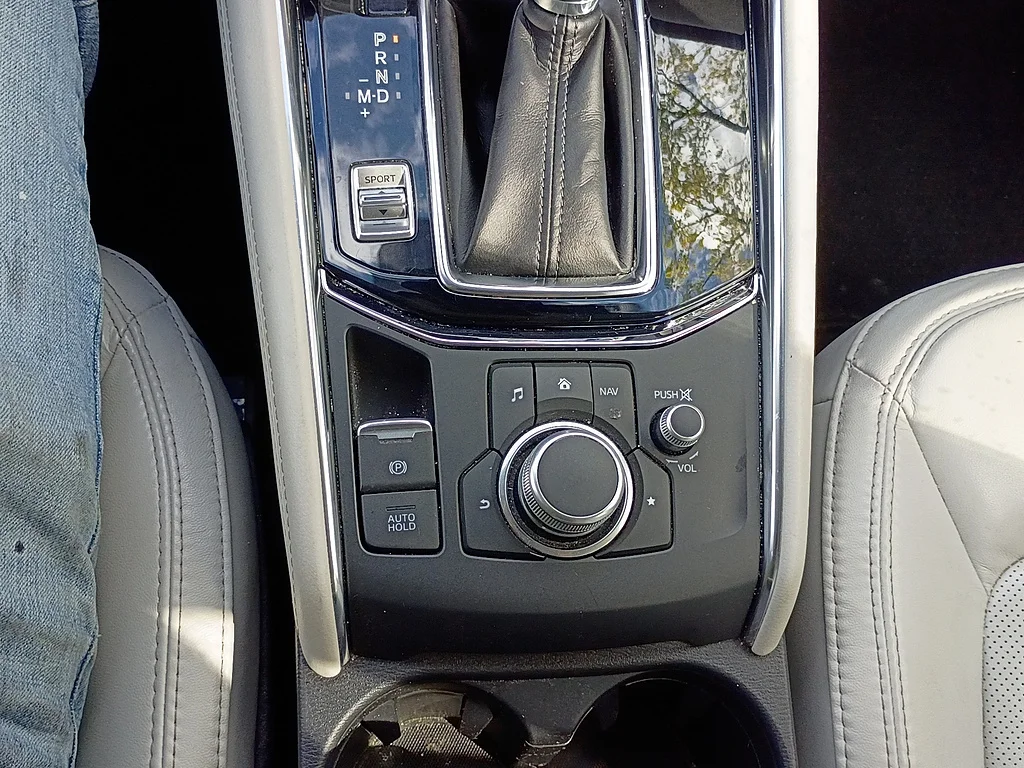 Used 2020 Machine Gray Metallic Mazda Grand Touring image 24