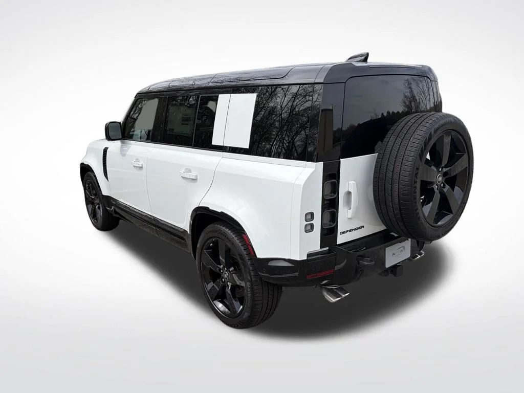 2025 Land Rover Defender V8 - Photo 6