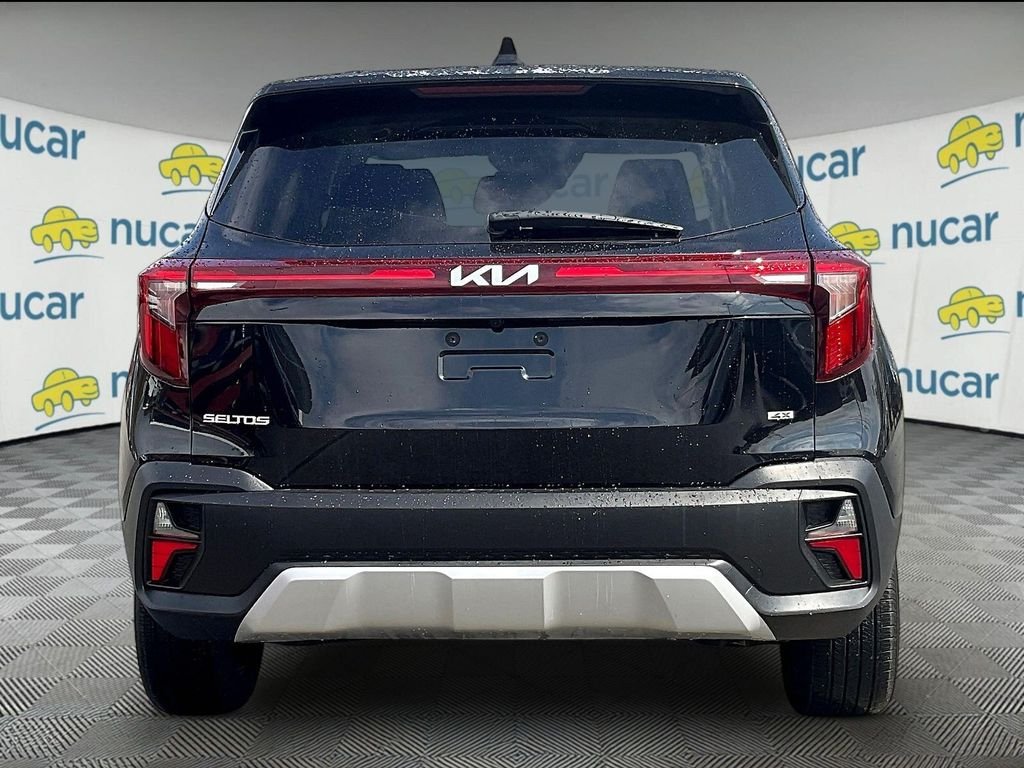 Used 2024 Black Kia LX image 5