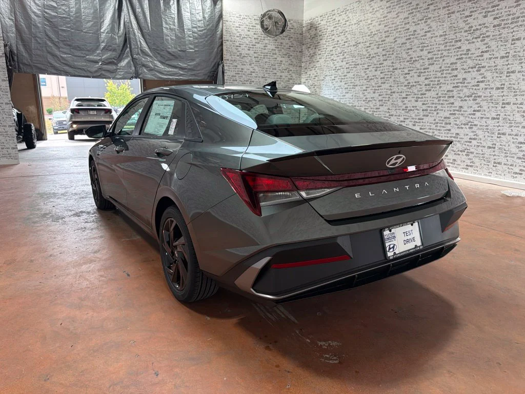 New 2026 Amazon Gray Hyundai SEL Sport Plus image 5