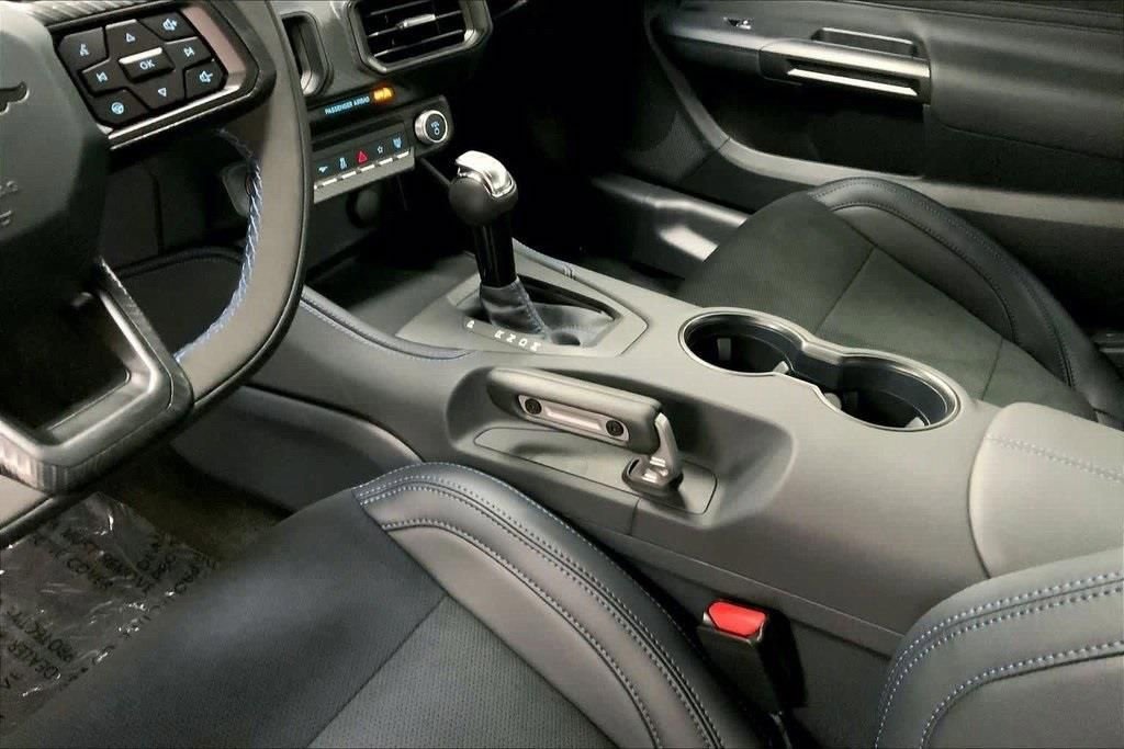 2025 FORD MUSTANG - Image 2