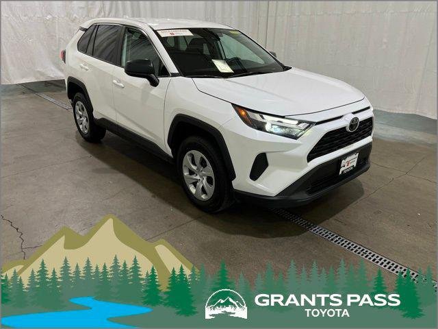 2024 Toyota RAV4 LE AWD's photo