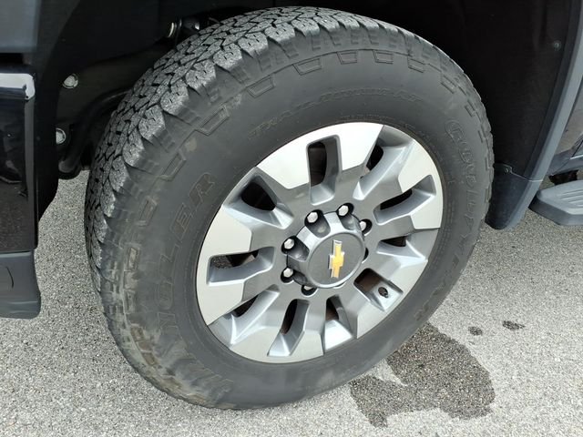 Used 2024 Gray Chevrolet Custom image 5