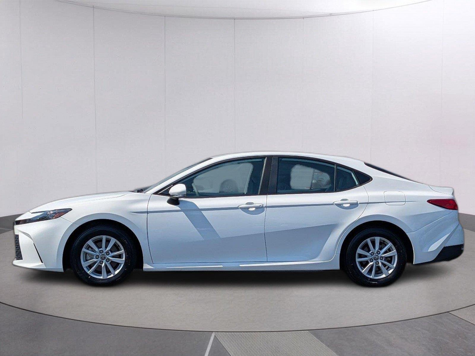 Used 2025 Ice Cap Toyota LE image 2