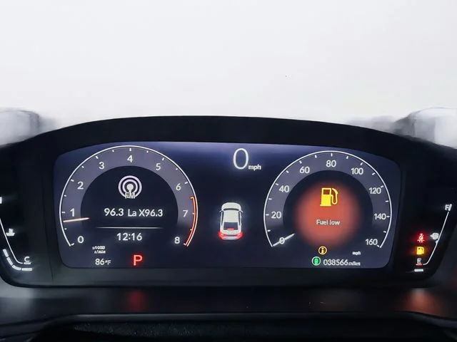 Used 2025 Gray Honda SE image 10