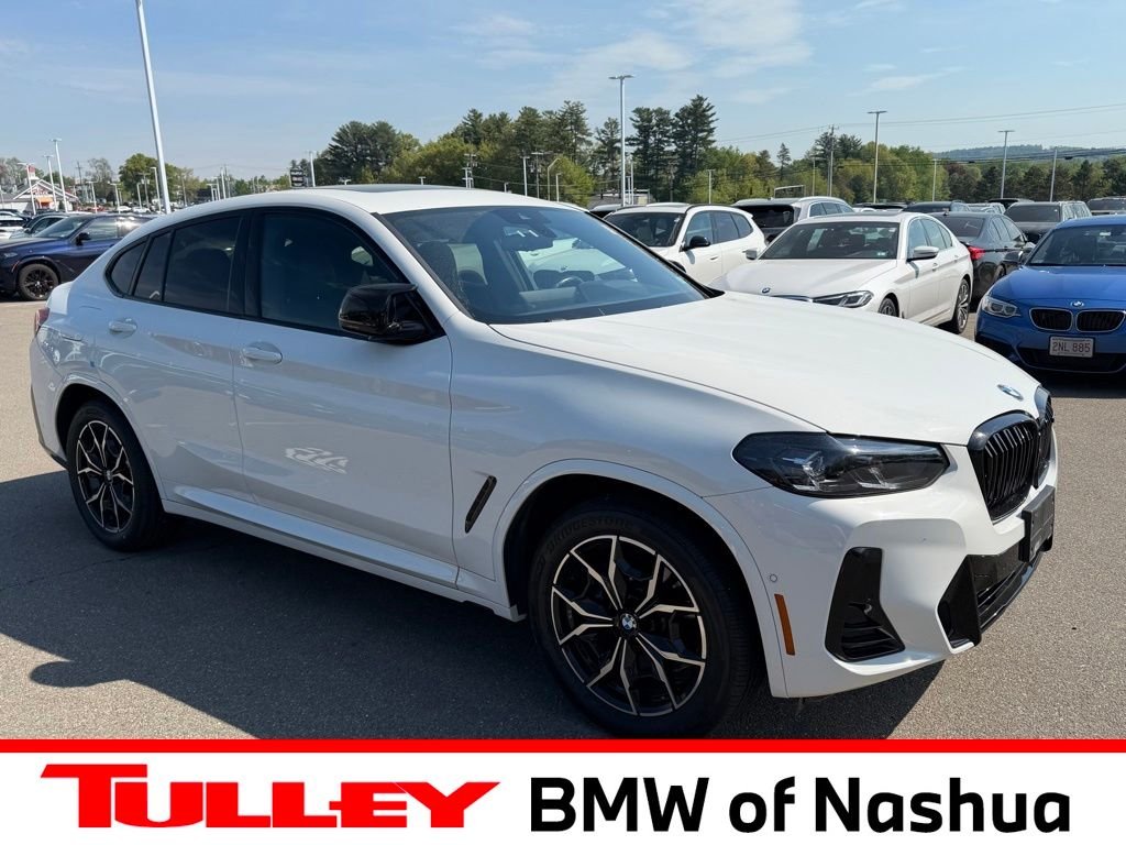 2024 BMW X4 M40i's photo